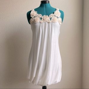 3D floral collared dress in off-white from Blu Heaven